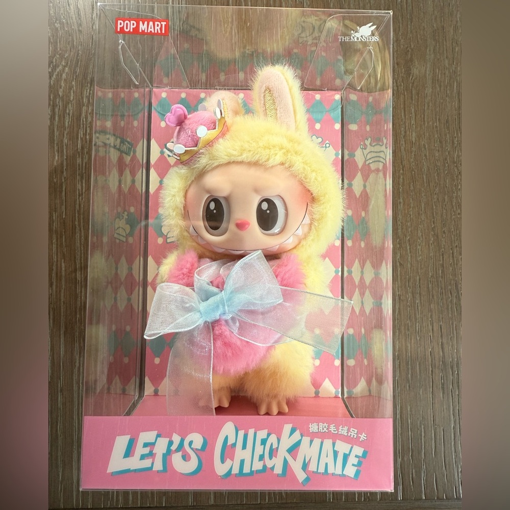 NWT Labubu Let’s Checkmate